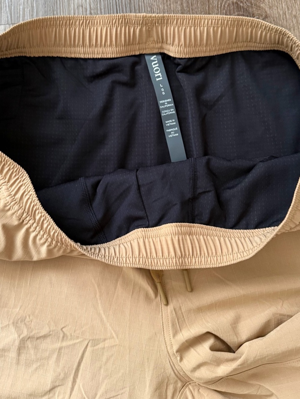 Vuori HardKore Short Lined 7" Burlap Sz Large V3072 Athletic NWT - Picture 4 of 6